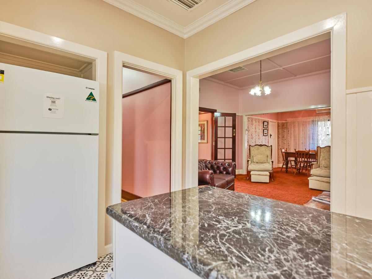 Skymirror Cottage Sea Lake Екстериор снимка